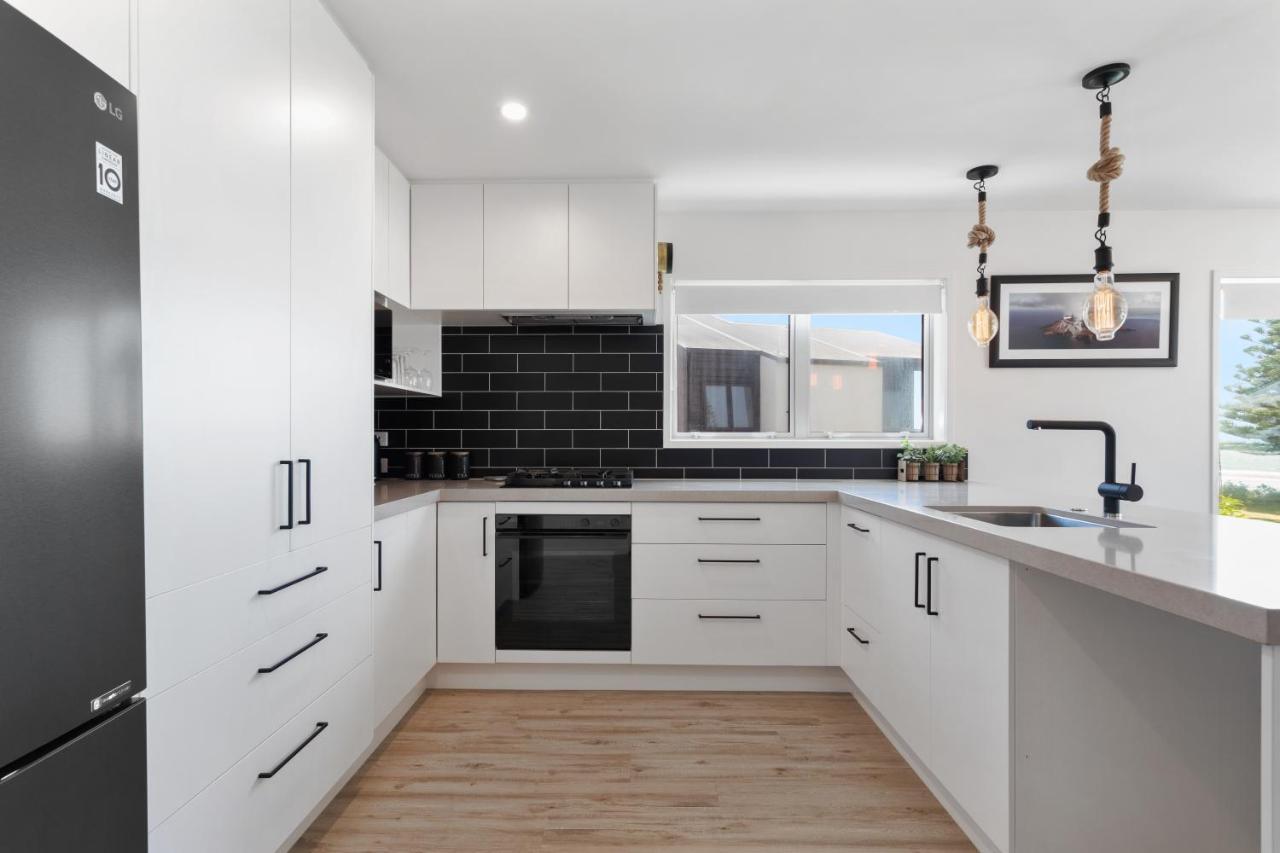 Ohope Beachside Retreat - Ohope Holiday Home Экстерьер фото